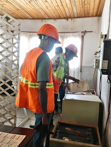 Ouvriers d'effectuer des travaux de refection intérieure